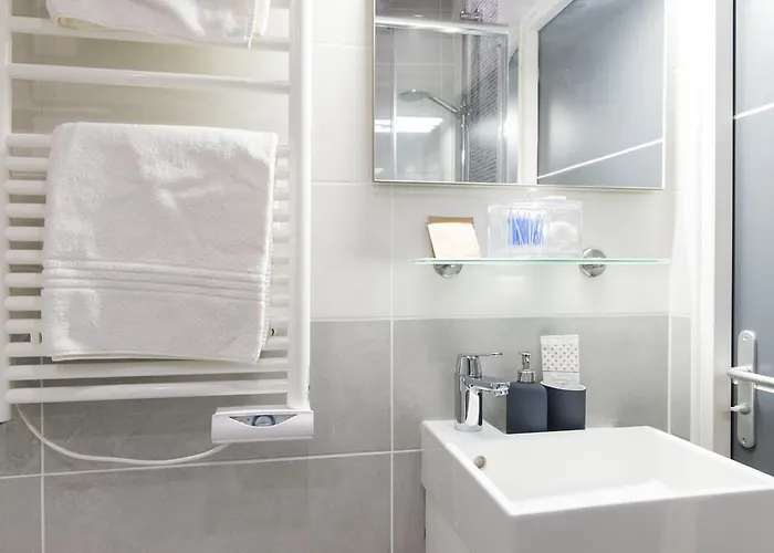 Unsejouranantes - Le Foure Lägenhet